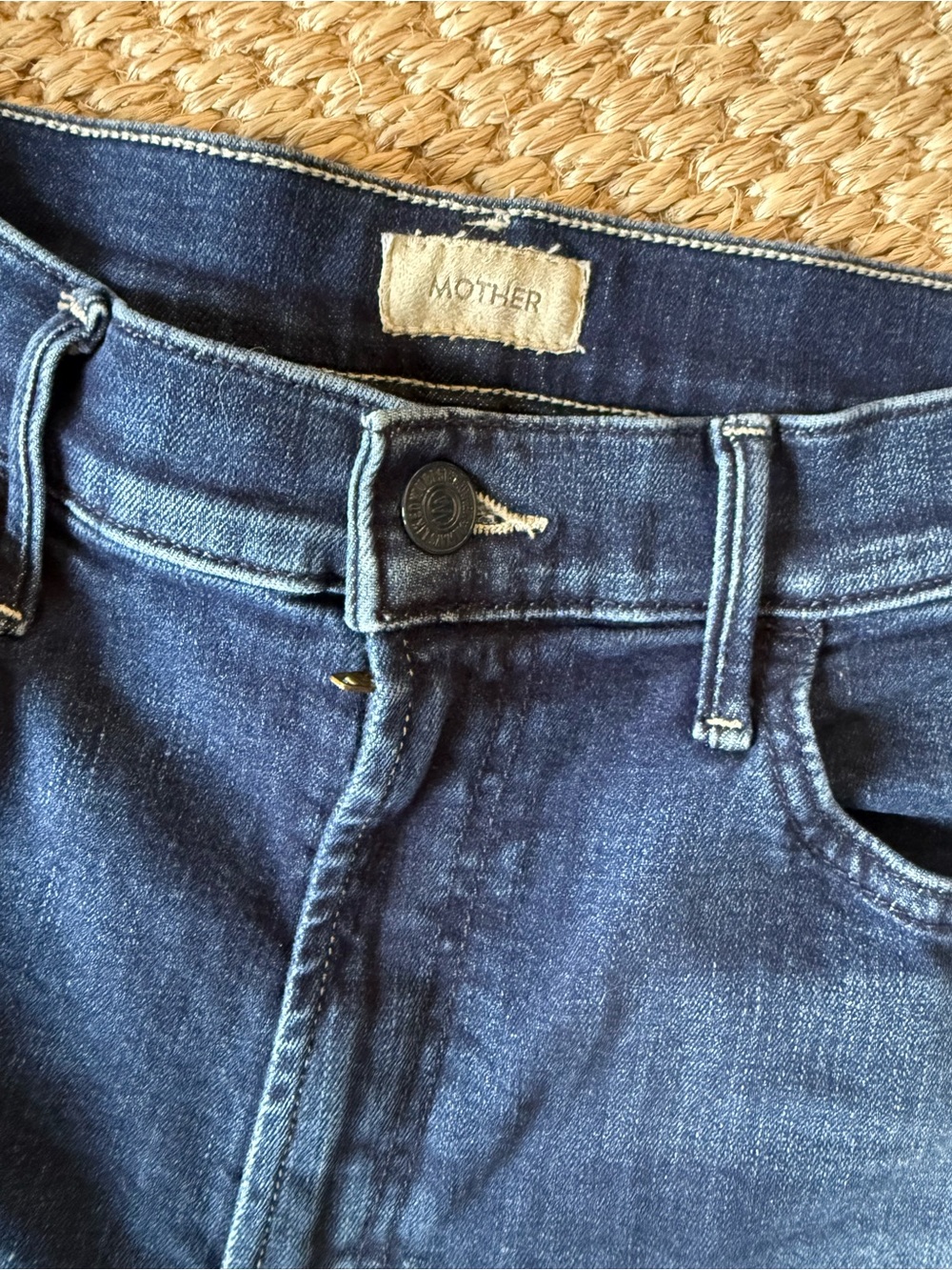 MOTHER Hustler Roller Sneak Wide-Leg Flare Jeans - Picture 2 of 8